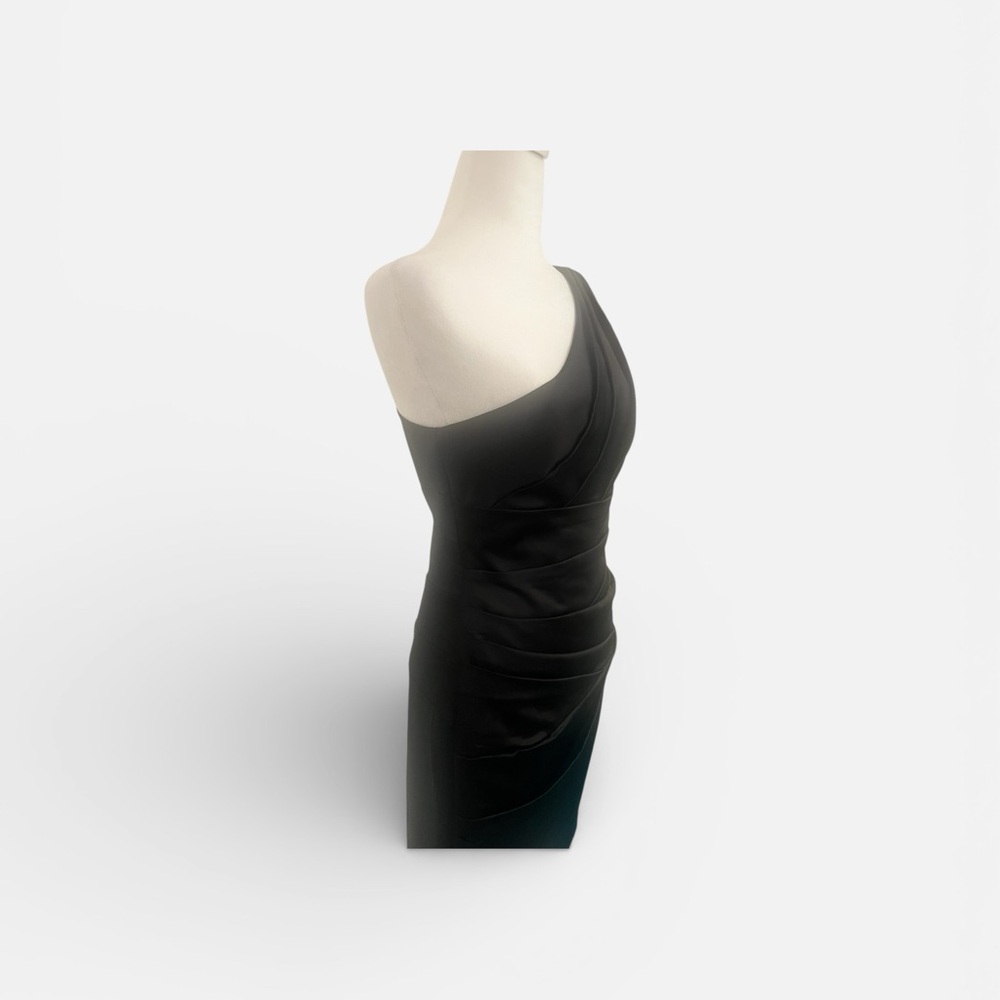 David’s Bridal Black One Shoulder Ruched Cocktail Dress Size 4 - Picture 2 of 7